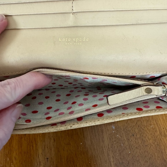 Kate Spade ivory hard leather snap close wallet 7.5x4 - Picture 6 of 10